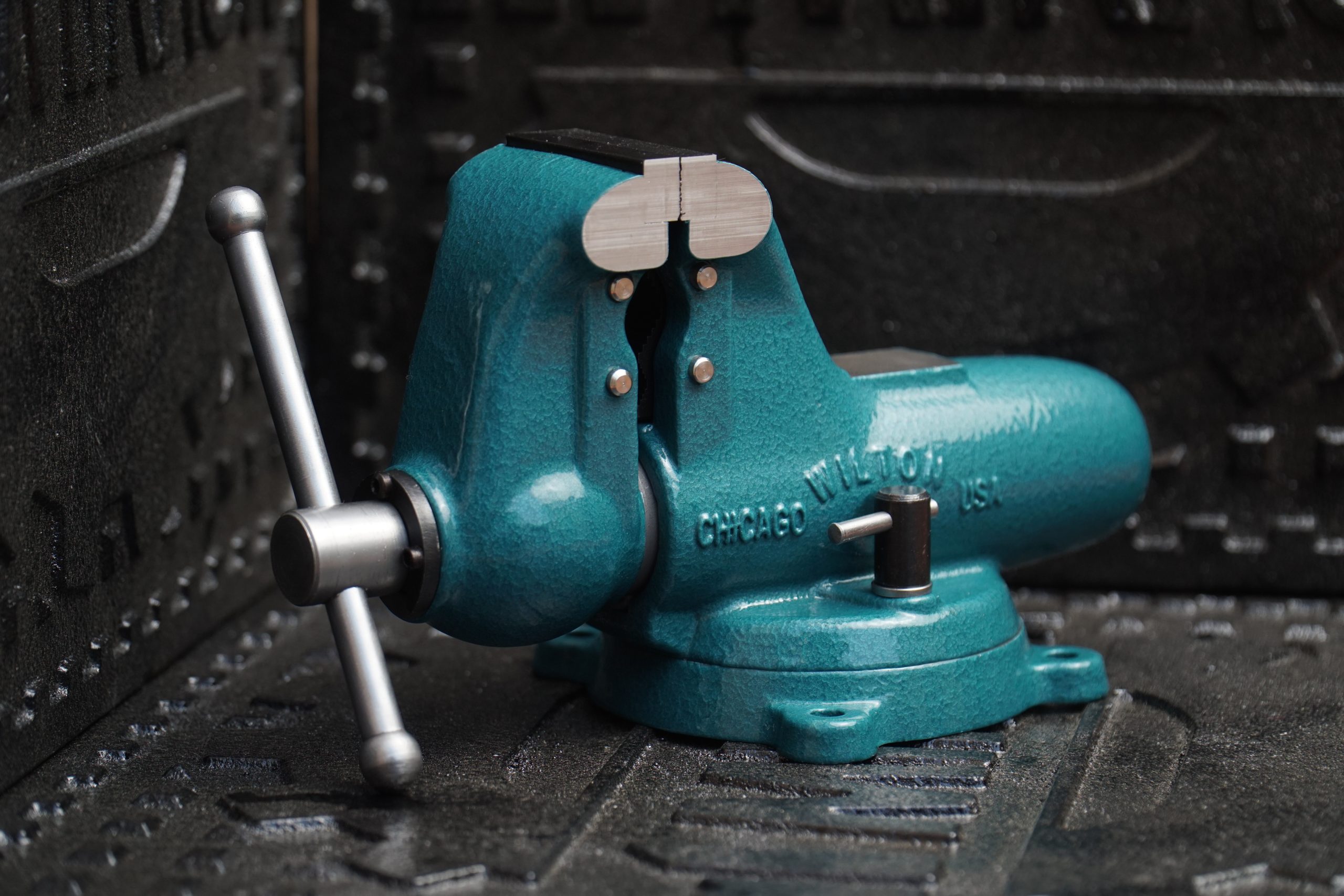 Poworush Wilton-Style 2" Bench Vise HF5021