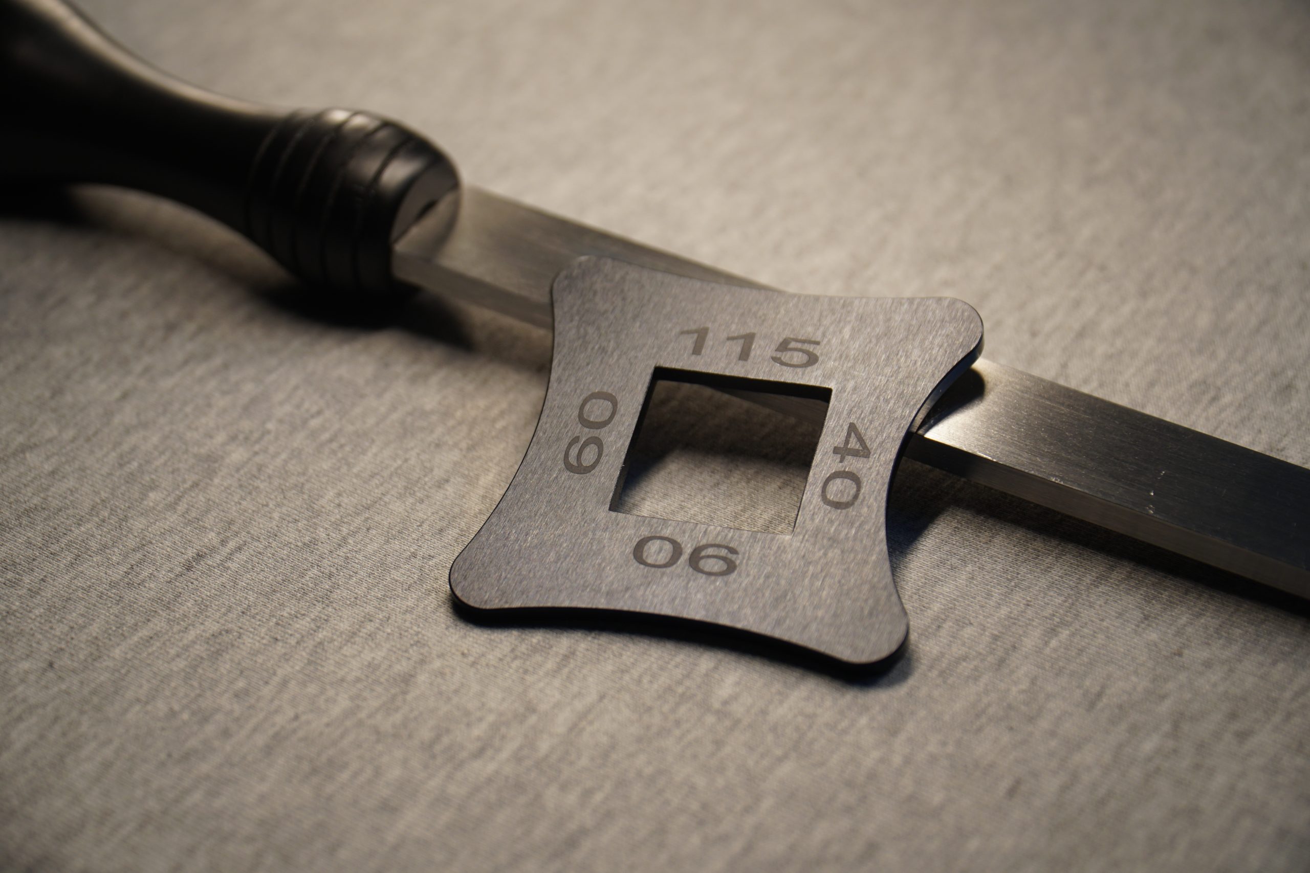 Scraping Gauge with Reference Window “BIAX”